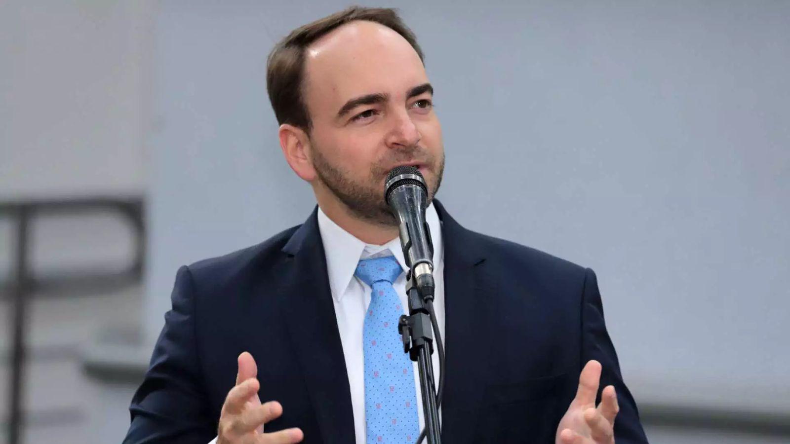 Ex-deputado assumirá a função de adjunto no Detran. Ex-deputado assumirá a função de adjunto no Detran.