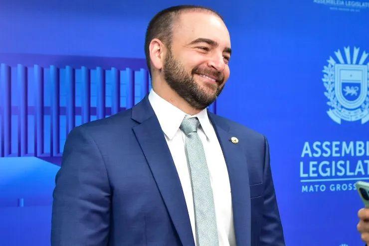 Ex-deputado é exonerado do  cargo de adjunto na Casa Civil. Ex-deputado é exonerado do  cargo de adjunto na Casa Civil.