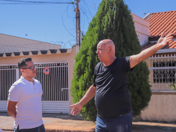 Moradores de bairro próximo a shopping pedem instalação de rede pluvial a Papy.