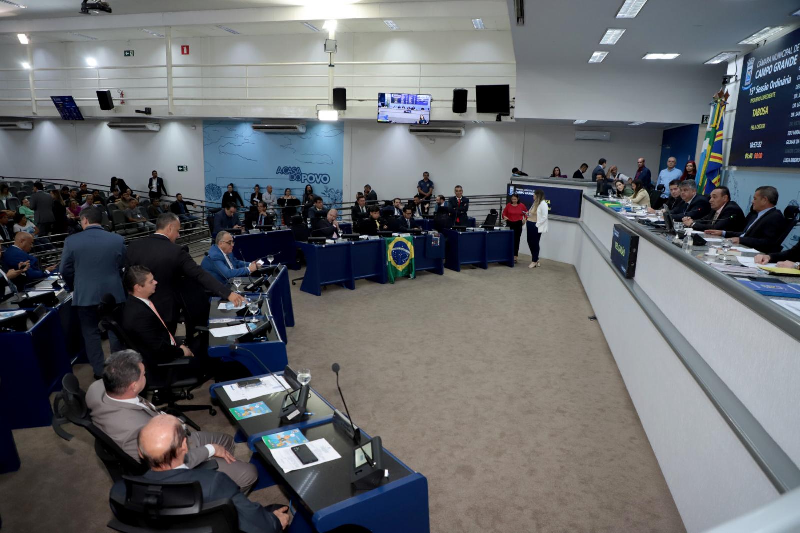 Nove projetos estão pautados para a sessão desta quinta-feira.