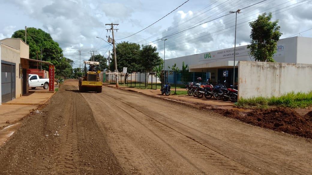 Prefeitura realiza manutenção de vias no Santa Mônica.