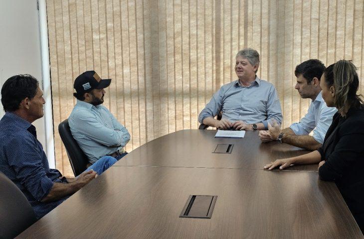 Pró-Desenvolve: Semadesc firma convênio de apoio aos pequenos negócios em Tacuru. Pró-Desenvolve: Semadesc firma convênio de apoio aos pequenos negócios em Tacuru.