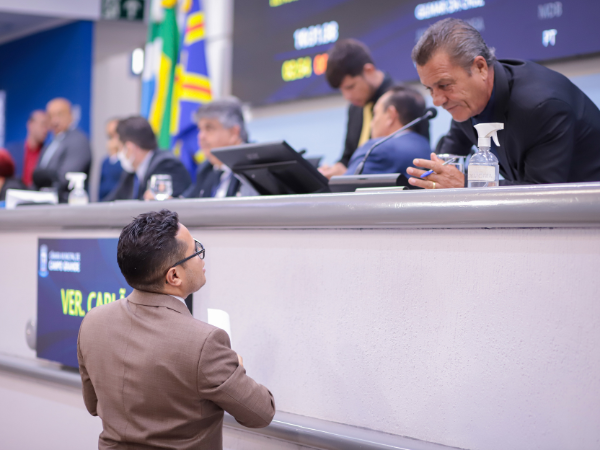 Projeto de Papy e presidente da Câmara que inclui “Feira Científica” no Calendário Oficial é aprovado.