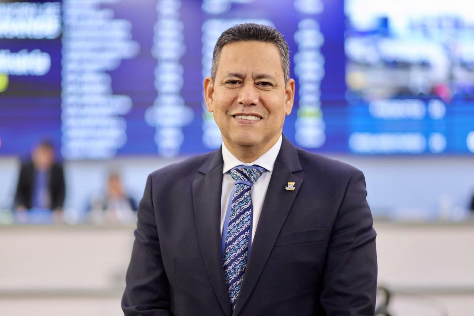 Vereador Clodoilson Pires pede maior atenção às pessoas com espectro autista (TEA) em Campo Grande.