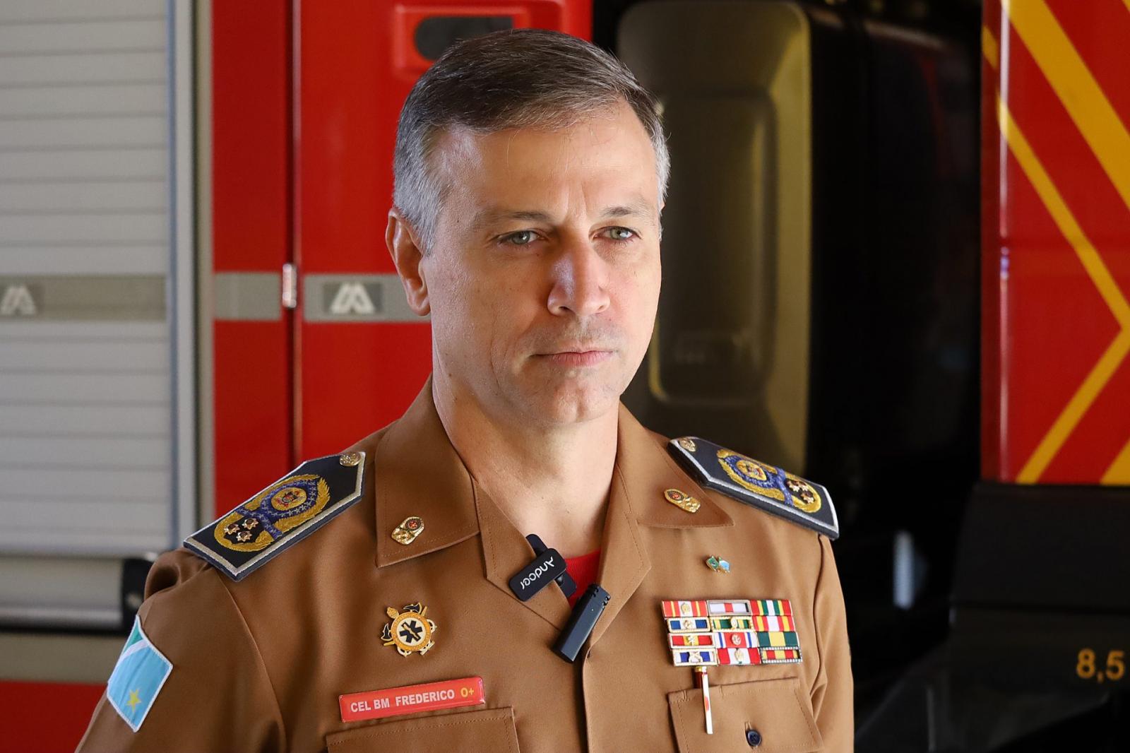 Governo envia primeira equipe de bombeiros militares para ajudar no salvamento de vítimas no RS. Governo envia primeira equipe de bombeiros militares para ajudar no salvamento de vítimas no RS.