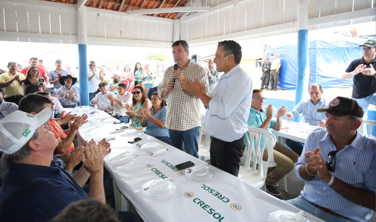 Em exposição agropecuária de Glória de Dourados, governador reforça compromisso com municipalismo.