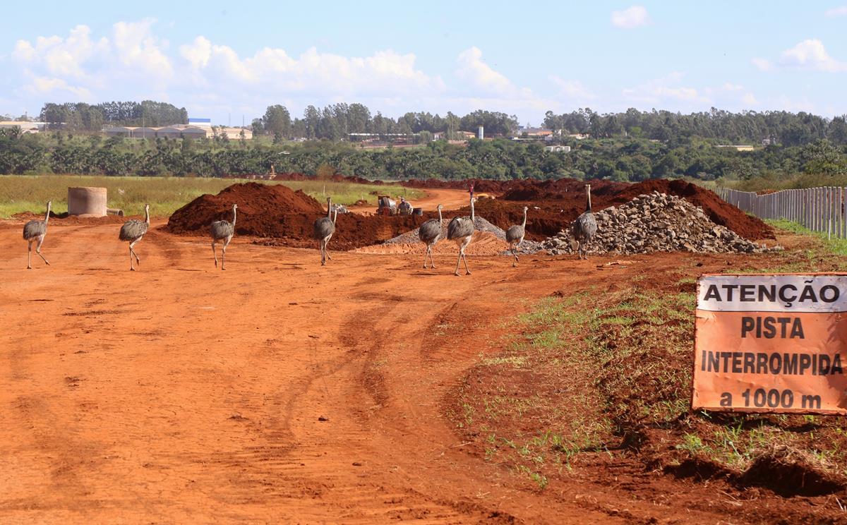 Emblemática, obra de pavimentação que liga o Bairro Serradinho ao Núcleo Industrial já muda região Imbirussu em Campo Grande.