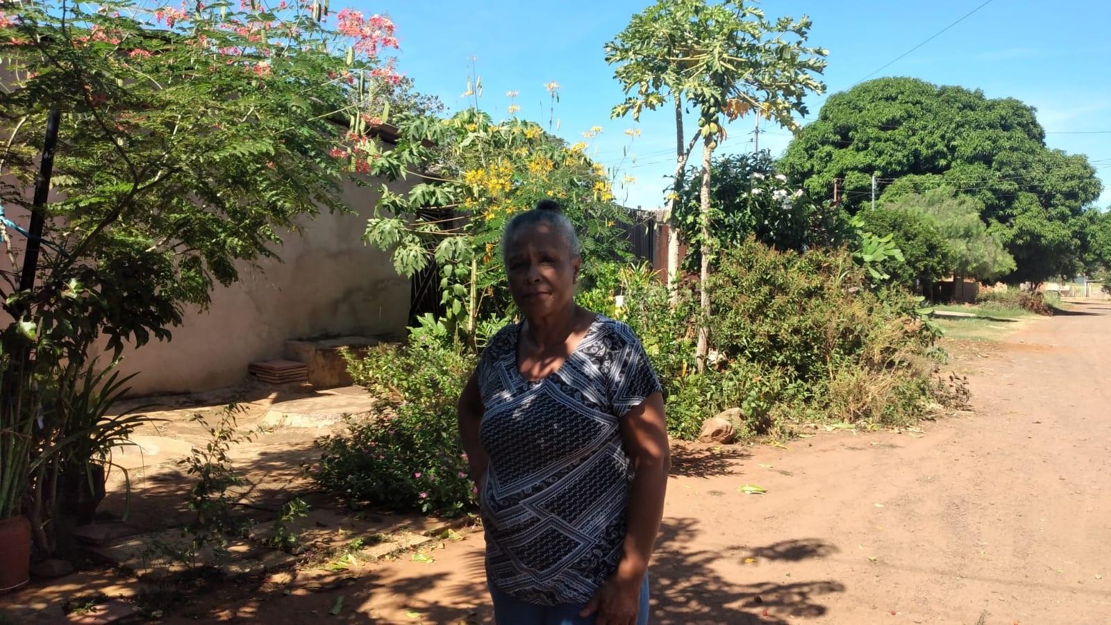 Moradores festejam licitação para mais uma etapa de pavimentação de ruas no Jardim Tarumã. Moradores festejam licitação para mais uma etapa de pavimentação de ruas no Jardim Tarumã.