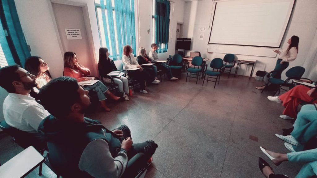 Escolagov: semana começa com novas turmas em cursos de oratória e informática para os servidores. Escolagov: semana começa com novas turmas em cursos de oratória e informática para os servidores.