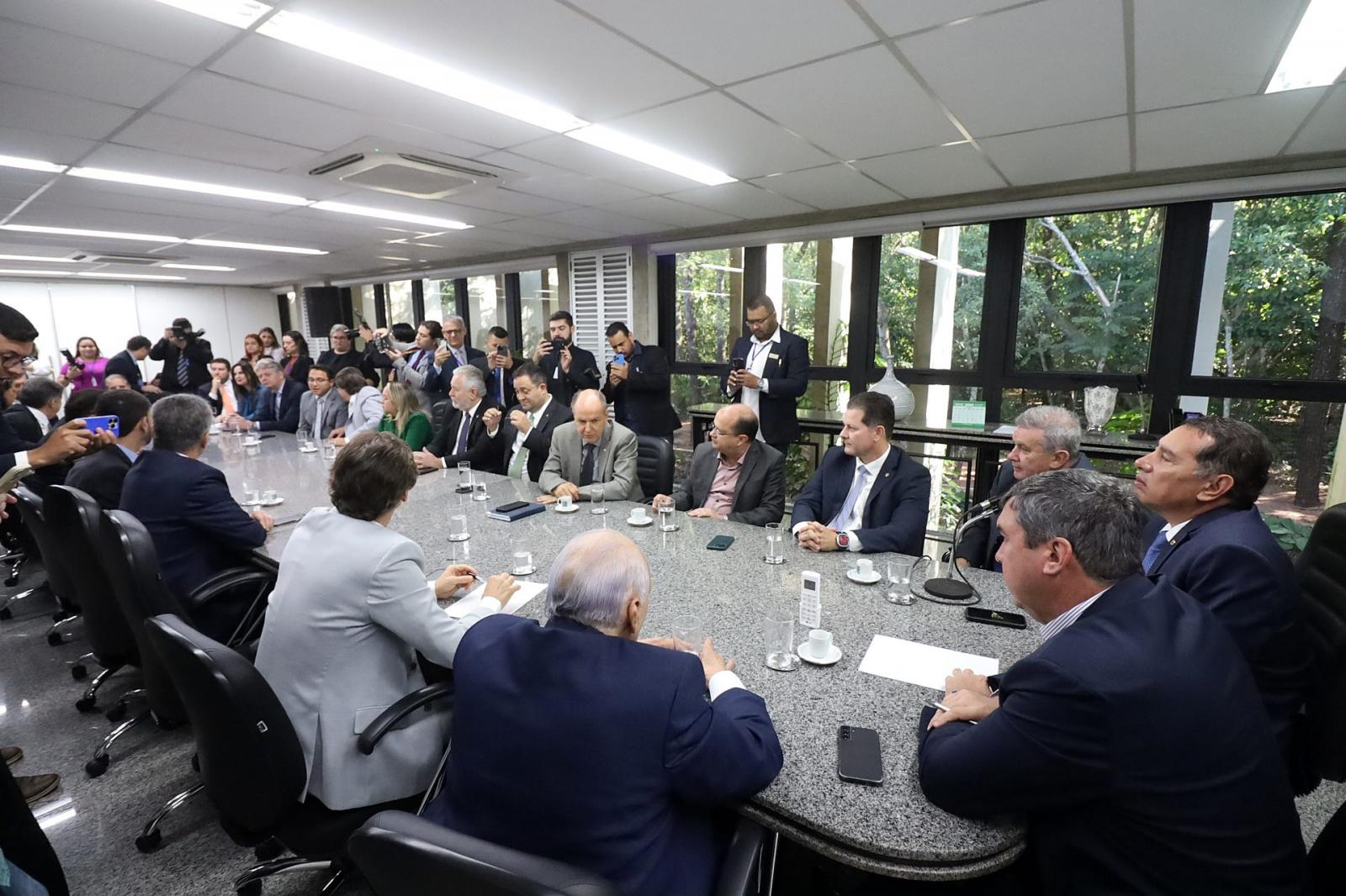 Governo apresenta balanço do MS Day Internacional aos deputados estaduais. Governo apresenta balanço do MS Day Internacional aos deputados estaduais.
