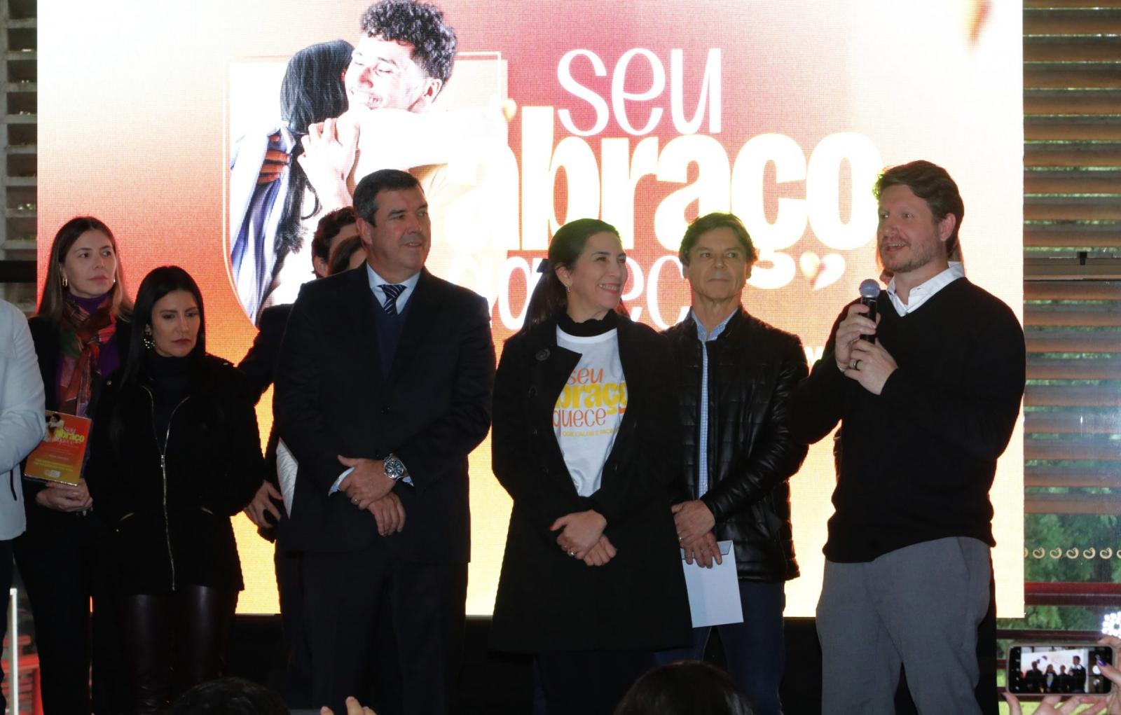 Campanha do agasalho “Seu Abraço Aquece” chega ao final com recorde de peças arrecadadas. Campanha do agasalho “Seu Abraço Aquece” chega ao final com recorde de peças arrecadadas.