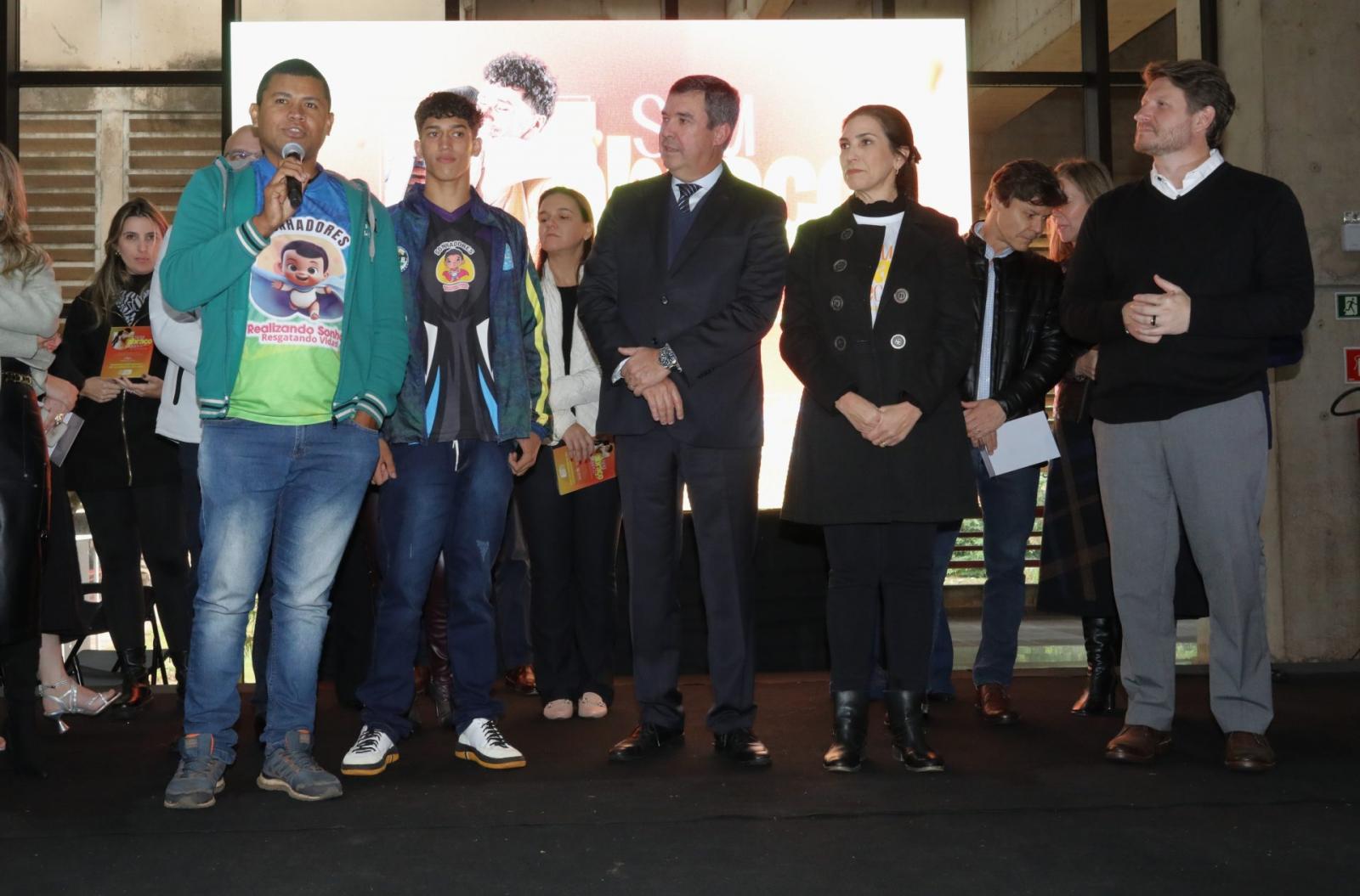 Campanha do agasalho “Seu Abraço Aquece” chega ao final com recorde de peças arrecadadas. Campanha do agasalho “Seu Abraço Aquece” chega ao final com recorde de peças arrecadadas.