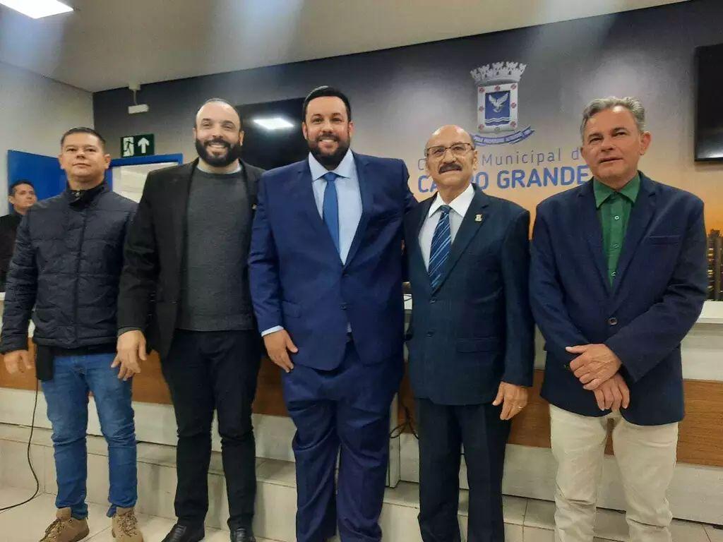 Gian Sandim é empossado vereador de Campo Grande em solenidade na Câmara Municipal.