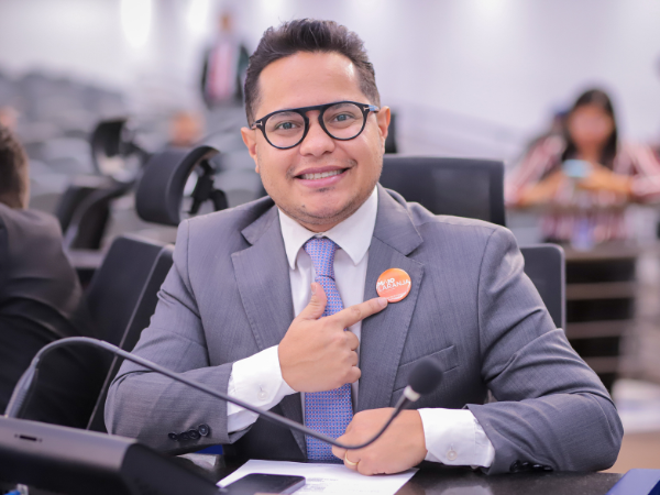 Aprovado projeto de Papy que cria Dossiê Crianças e Adolescentes protegidos.