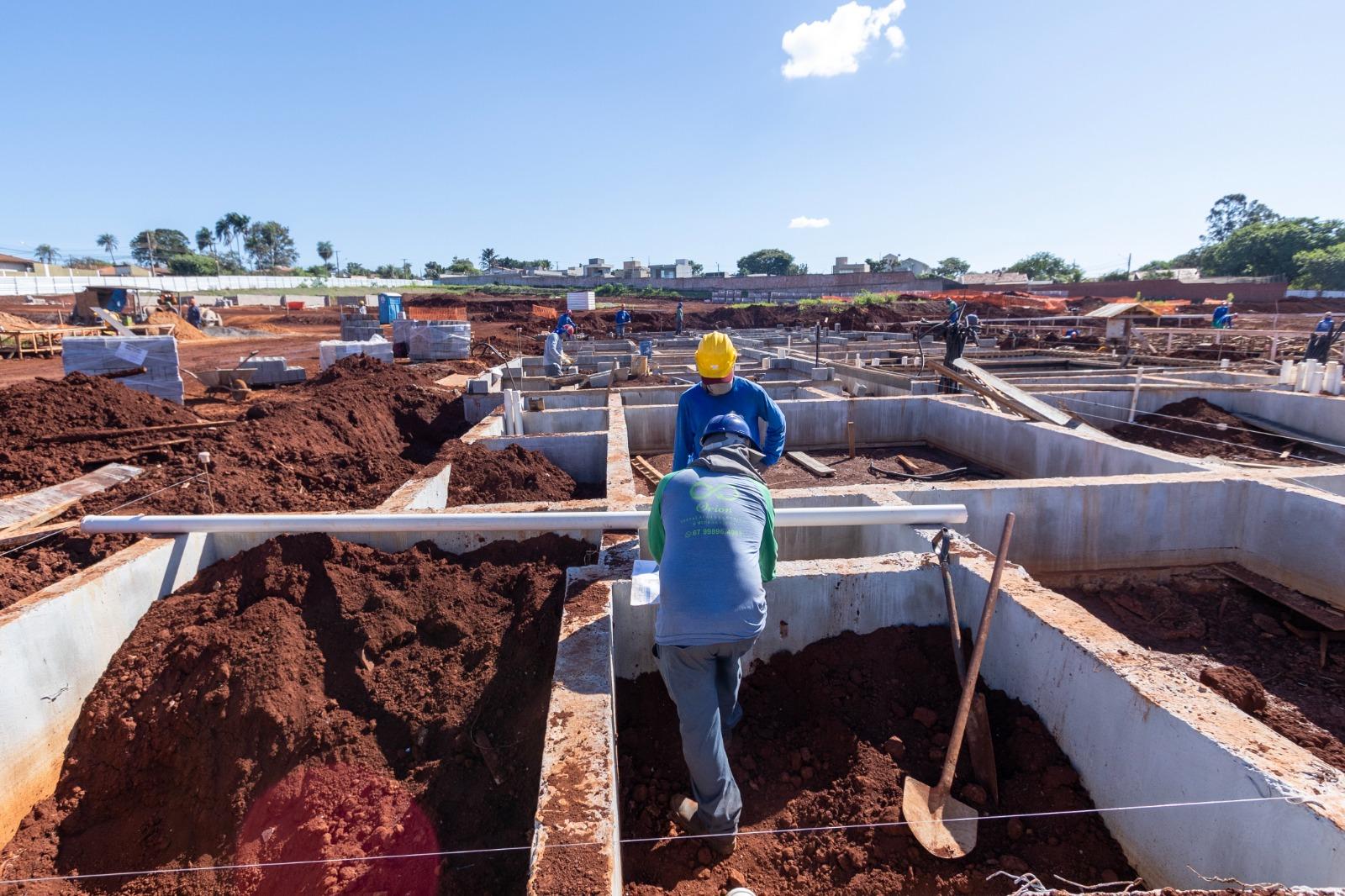 Avanços no Condomínio Belas Artes revelam compromisso com moradia digna em Campo Grande.