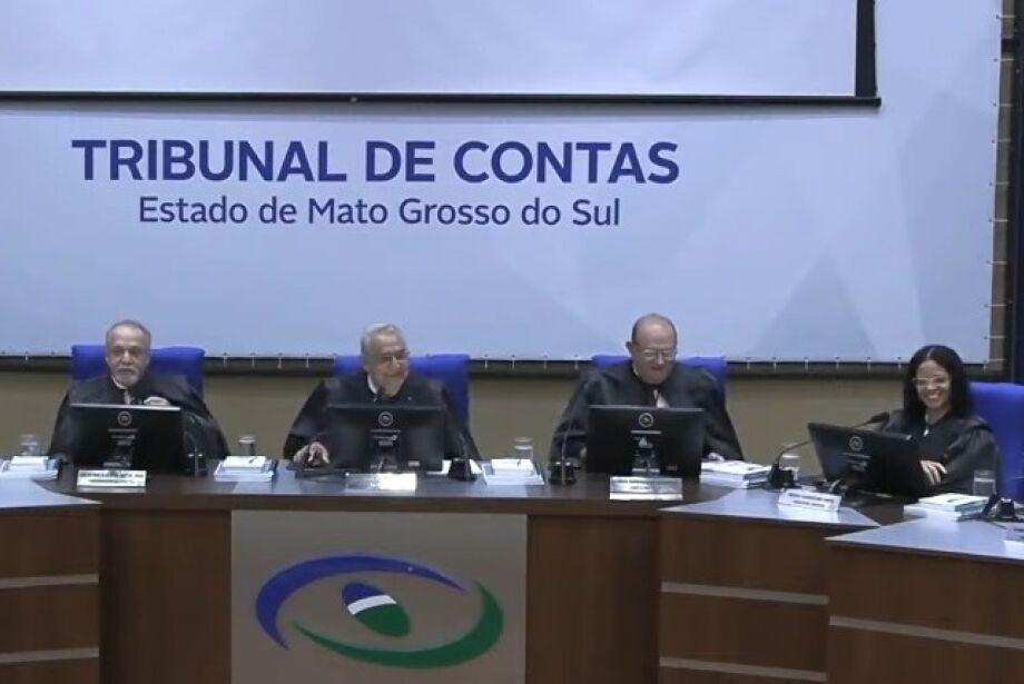 Com ressalvas e recomendações, TCE aprova contas do 1º ano da gestão do Governador Eduardo Riedel. Com ressalvas e recomendações, TCE aprova contas do 1º ano da gestão do Governador Eduardo Riedel.