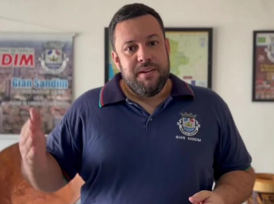 Desembargador nega liminar, impõe nova derrota ao presidente da Câmara Municipal de Campo Grande,  o Carlão deverá empossar Gian Sandim. Desembargador nega liminar, impõe nova derrota ao presidente da Câmara Municipal de Campo Grande,  o Carlão deverá empossar Gian Sandim.