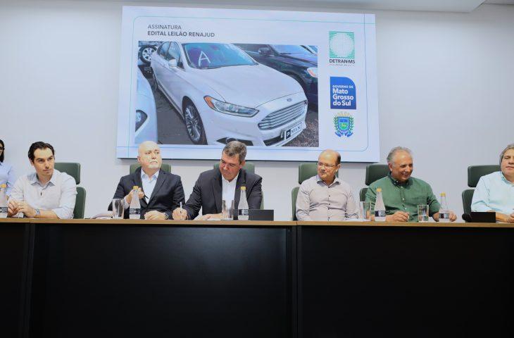 Governador autoriza e, em parceria com o TJ, Detran-MS será o primeiro do País a leiloar veículos com restrição judicial. Governador autoriza e, em parceria com o TJ, Detran-MS será o primeiro do País a leiloar veículos com restrição judicial.