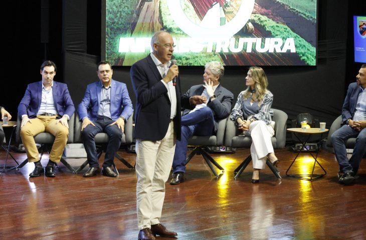 Novos convênios com municípios somam R$ 81,9 milhões, garantindo obras e melhorias aos sul-mato-grossenses. Novos convênios com municípios somam R$ 81,9 milhões, garantindo obras e melhorias aos sul-mato-grossenses.