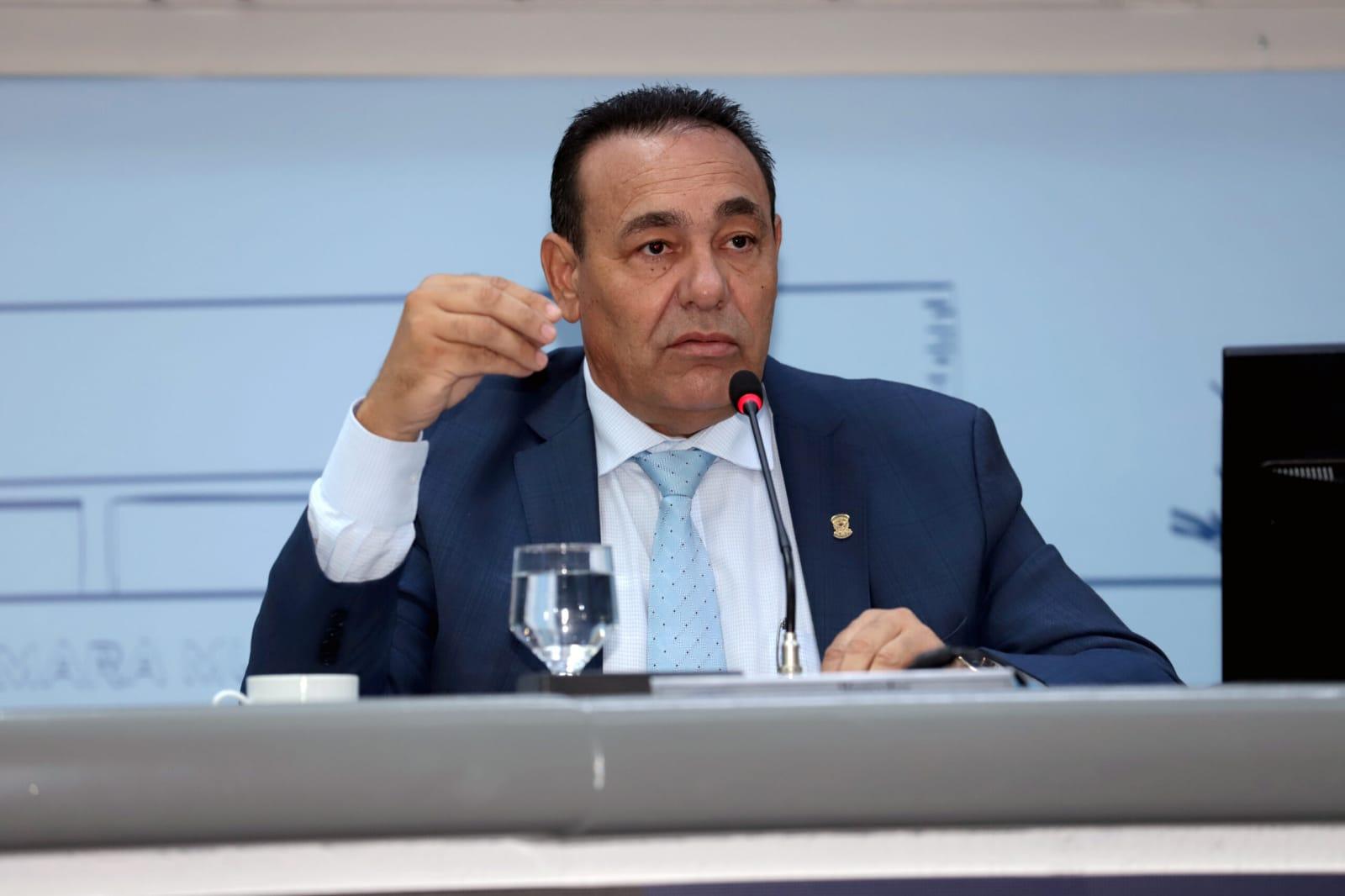 Presidente da Câmara, vereador Carlão, enaltece trabalho das lideranças comunitárias.