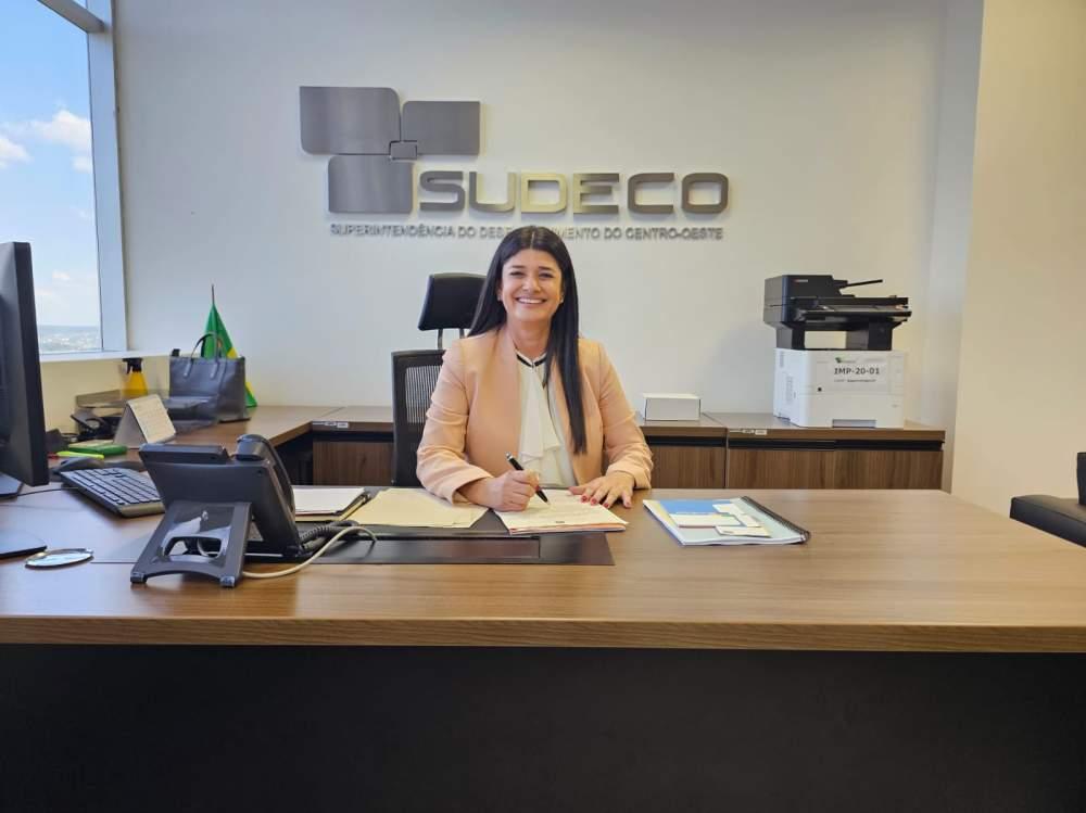 Rose Modesto  é exonerada e servidora de carreira assume cargo disputado no governo Lula. Rose Modesto  é exonerada e servidora de carreira assume cargo disputado no governo Lula.