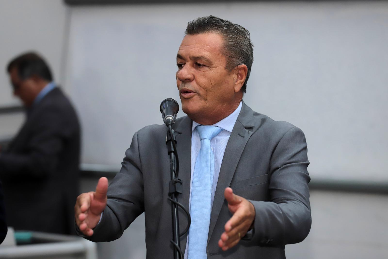 Vereador Delei enaltece Guardas Civis pela agilidade e capacitação em salvamento de bebê engasgado.