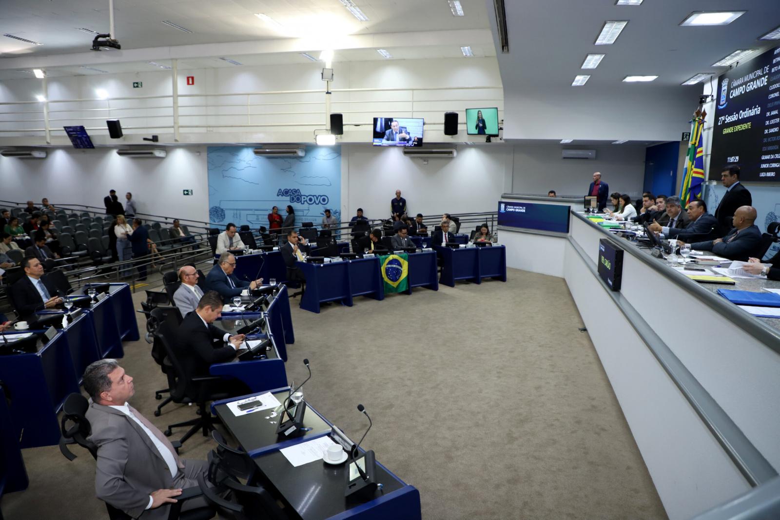 Vereadores votam dois Projetos na sessão ordinária de terça-feira.