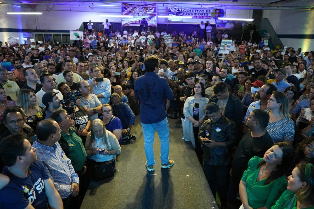 Beto Pereira lança a sua pré-candidatura a prefeito de Campo Grande, e foi um sucesso, mais de 10 mil pessoas esteve no evento. Beto Pereira lança a sua pré-candidatura a prefeito de Campo Grande, e foi um sucesso, mais de 10 mil pessoas esteve no evento.