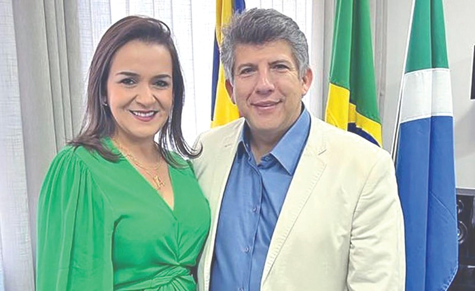 Além do PL de Bolsonaro,  a prefeita Adriane Lopes espera ter o apoio de mais dois partidos à reeleição. Além do PL de Bolsonaro,  a prefeita Adriane Lopes espera ter o apoio de mais dois partidos à reeleição.