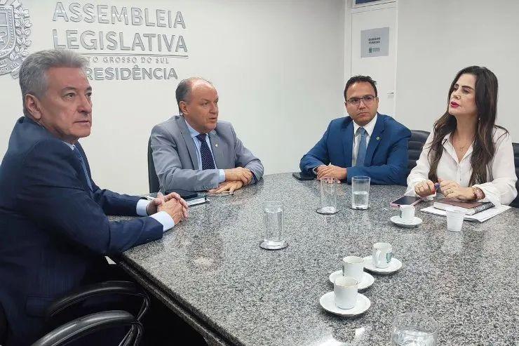 Deputados entrarão com ação para derrubar reajuste de pedágios em Mato Grosso do Sul. Deputados entrarão com ação para derrubar reajuste de pedágios em Mato Grosso do Sul.