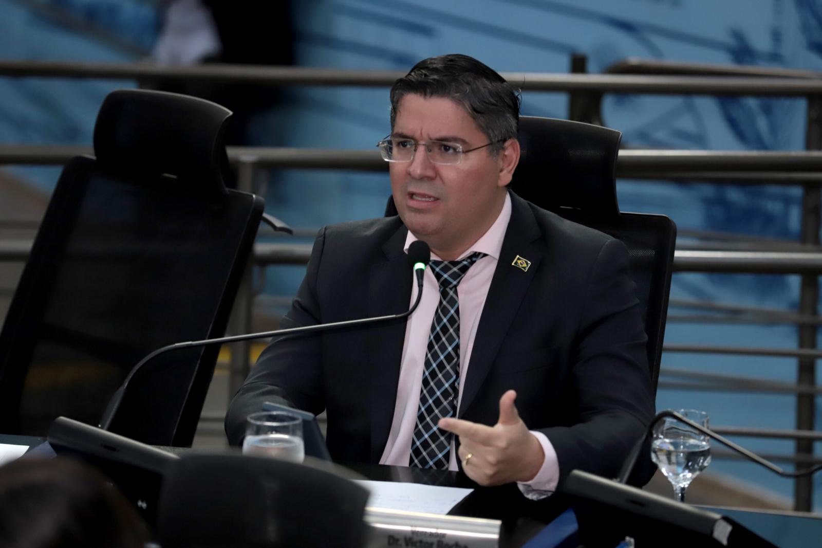 Dr. Victor Rocha alerta sobre possível improbidade administrativa na Saúde Pública de Campo Grande