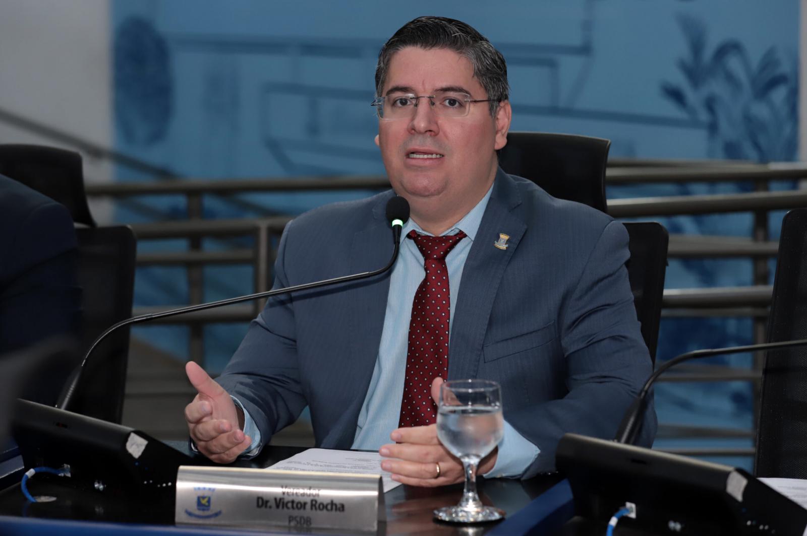 Dr. Victor Rocha fala sobre Caos na Saúde Pública em Campo Grande.