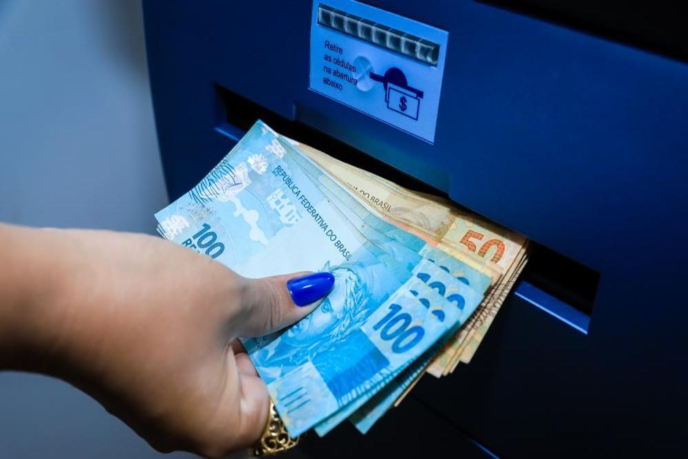 Governo do Estado de Mato Grosso do Sul antecipa o pagamento do servidor publico estadual para o  dia 28 de junho.