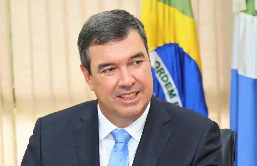 O Governador Eduardo Riedel sanciona e ‘Estado do Pantanal’ será incluído em logotipos do Governo de MS.