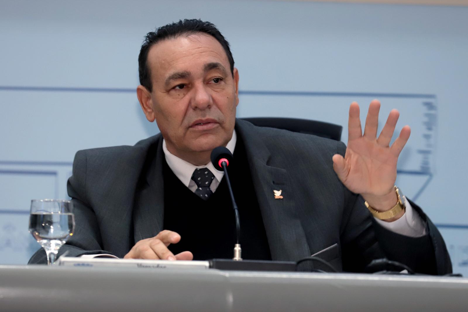 Vereador Carlão cobra da Sisep retomada da última fase da pavimentação do Nova Lima.