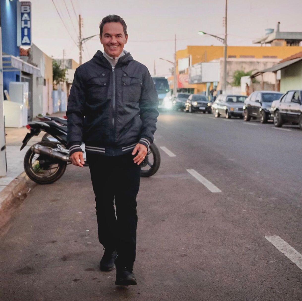 Ex Prefeito Marquinhos Trad lidera pesquisa para vereador em Campo Grande, Trad pode ser o candidato mais bem votado nas eleições 2024. Ex Prefeito Marquinhos Trad lidera pesquisa para vereador em Campo Grande, Trad pode ser o candidato mais bem votado nas eleições 2024.