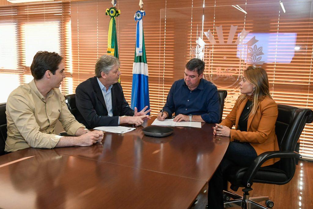 O Governador Eduardo Riedel  define economista Cristiane Schmidt na presidência da MSGÁS. O Governador Eduardo Riedel  define economista Cristiane Schmidt na presidência da MSGÁS.