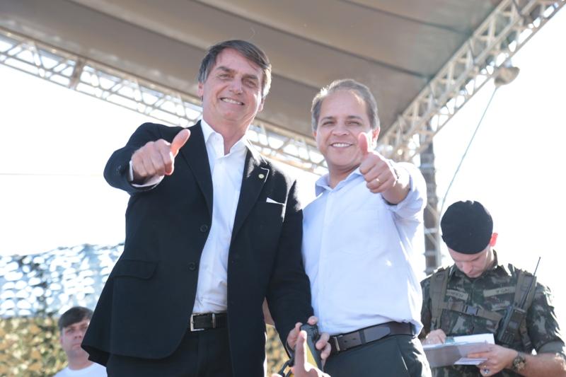 Agenda com o Bolsonaro é disputada por políticos de Mato Grosso do Sul, Coronel David é cotado para se o vice de Beto Pereira a Prefeito da Capital. Agenda com o Bolsonaro é disputada por políticos de Mato Grosso do Sul, Coronel David é cotado para se o vice de Beto Pereira a Prefeito da Capital.