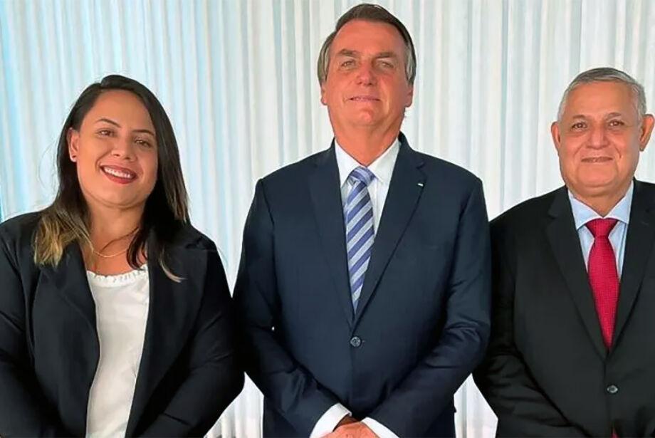 Jair Messias Bolsonaro indicará vice de Beto Pereira e nome será Coronel Neidy ou a filha do Tenente  Portela. Jair Messias Bolsonaro indicará vice de Beto Pereira e nome será Coronel Neidy ou a filha do Tenente  Portela.