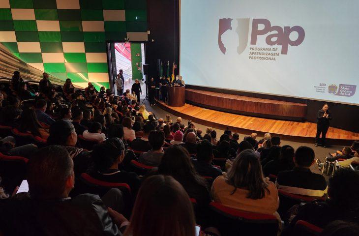 Com êxito de projeto-piloto, programa direciona ações para inclusão econômica dos jovens.