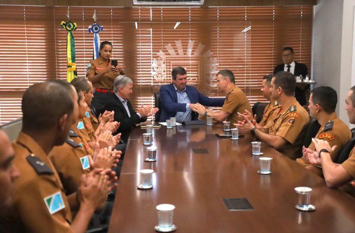 Corpo de Bombeiros de Mato Grosso do Sul apresenta novos oficiais especialistas e médicos.