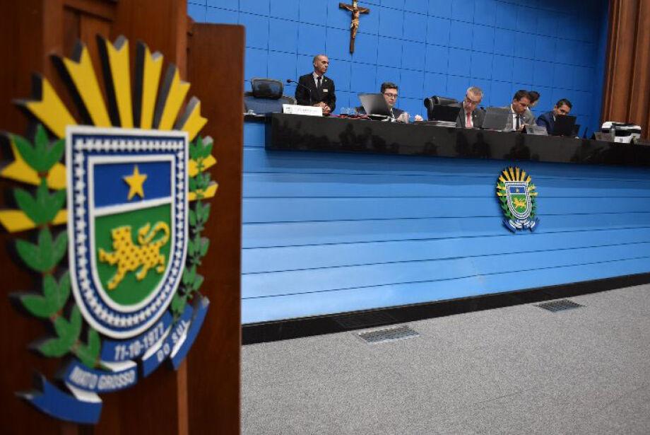 Deputados aprovam LDO para 2025, que prevê receita de R$ 26 bilhões em MS. Deputados aprovam LDO para 2025, que prevê receita de R$ 26 bilhões em MS.