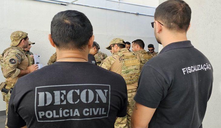 Operação conjunta combate venda ilegal de cigarros em Campo Grande.