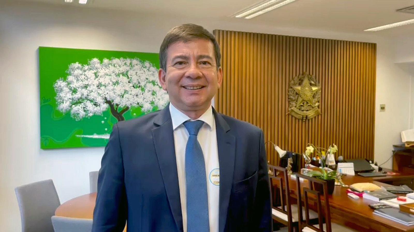 Reitor da UFMS, médico e coronel passam a ser cotados para vice-prefeito de Rose Modesto. Reitor da UFMS, médico e coronel passam a ser cotados para vice-prefeito de Rose Modesto.