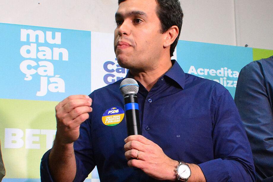 TCE divulga lista que pode deixar Beto Pereira inelegível. TCE divulga lista que pode deixar Beto Pereira inelegível.