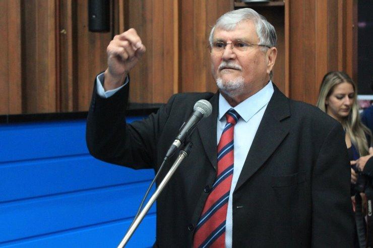 Zeca do PT pressiona para TCE revelar lista de políticos com contas rejeitadas. Zeca do PT pressiona para TCE revelar lista de políticos com contas rejeitadas.