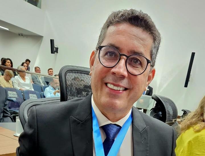 Ex-secretário de Saúde apagou dados do celular e passou noite acordado à espera do Gaeco.