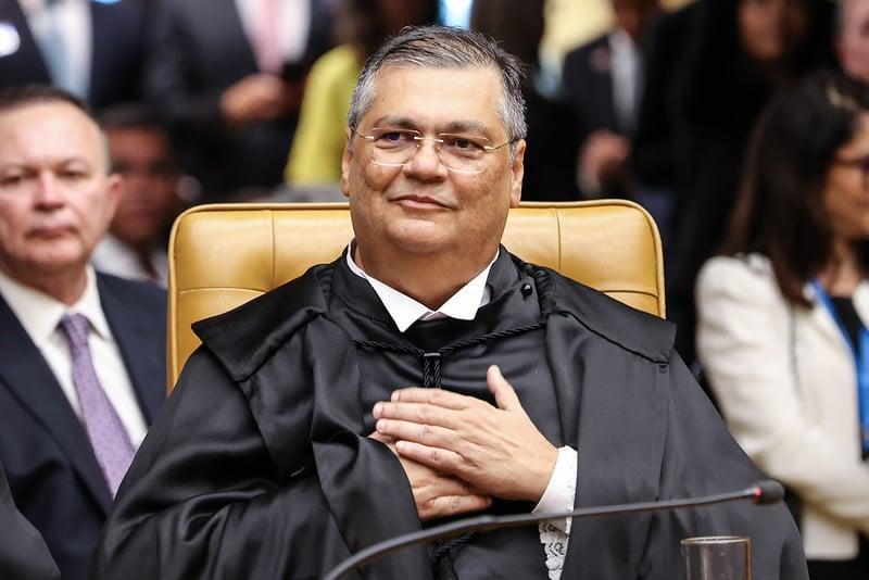 Por decisão de Dino, CGU deverá fazer auditoria nas emendas PIX. Por decisão de Dino, CGU deverá fazer auditoria nas emendas PIX.