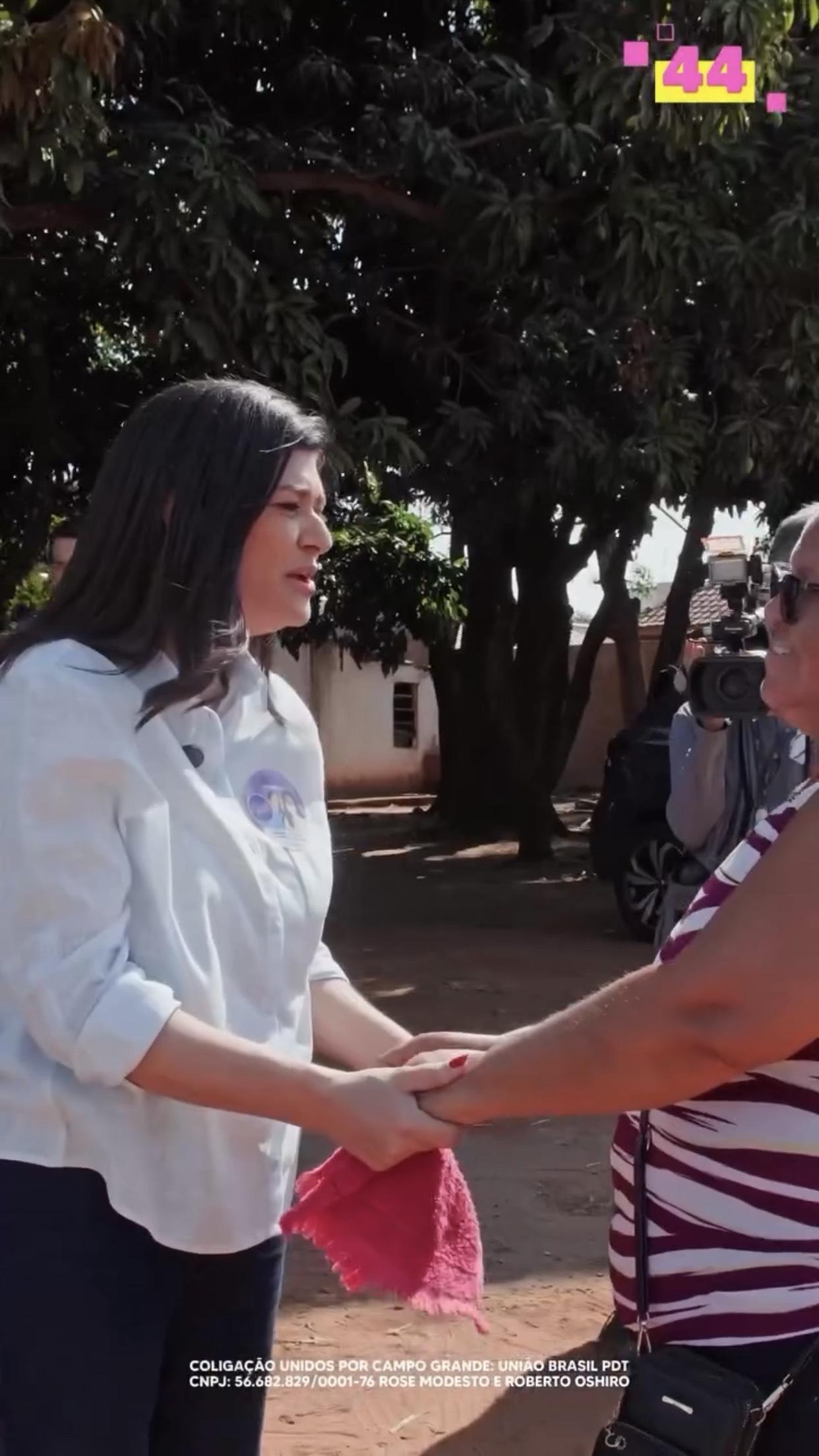 Rose Modesto visitou bairros e feiras para ouvir demandas da população no fim de semana. Rose Modesto visitou bairros e feiras para ouvir demandas da população no fim de semana.