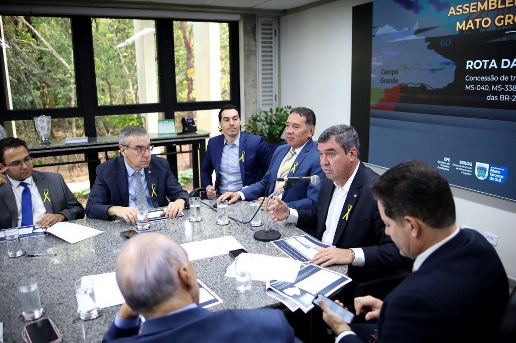 Governo de MS esclarece dúvidas e apresenta aos deputados vantagens sobre concessões de rodovias. Governo de MS esclarece dúvidas e apresenta aos deputados vantagens sobre concessões de rodovias.